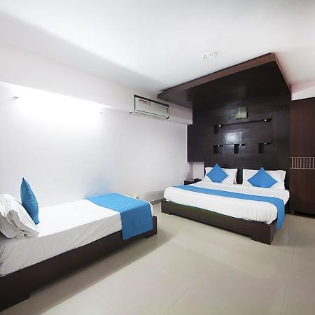 Hotel Durga International New Delhi Bagian luar foto