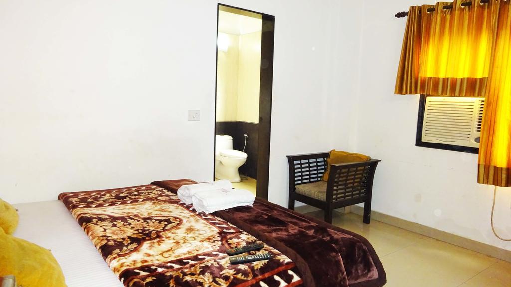 Hotel Durga International New Delhi Bagian luar foto