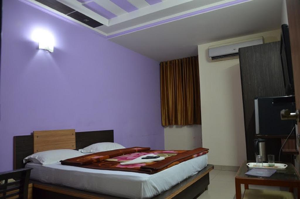 Hotel Durga International New Delhi Bagian luar foto