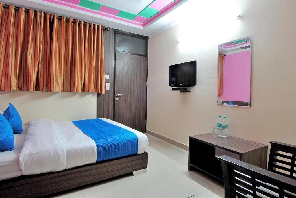 Hotel Durga International New Delhi Ruang foto