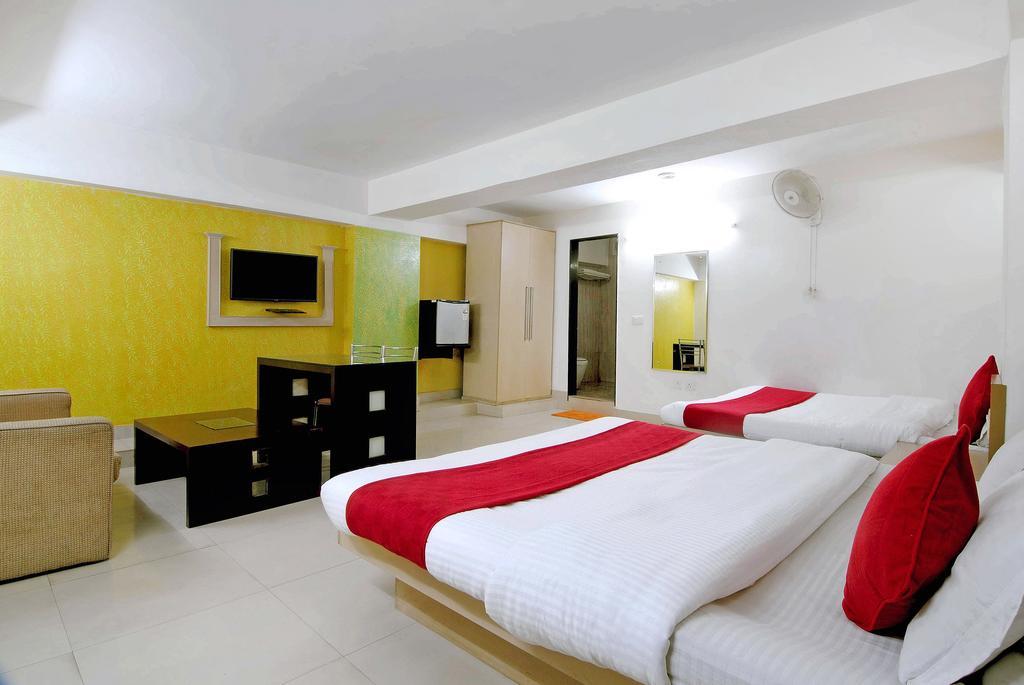 Hotel Durga International New Delhi Bagian luar foto