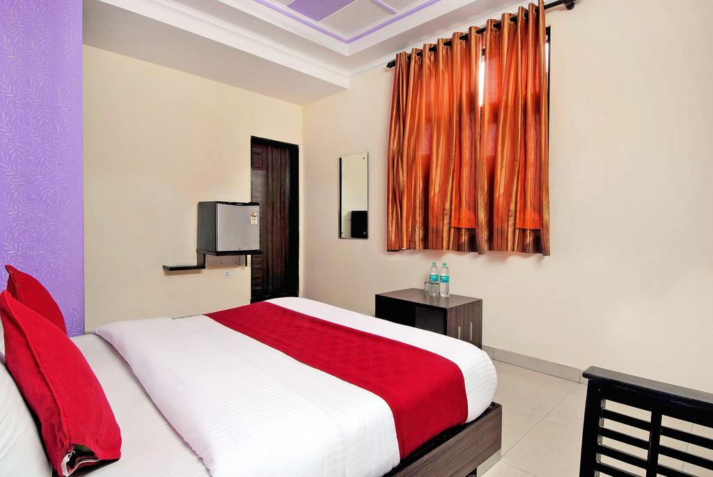 Hotel Durga International New Delhi Ruang foto