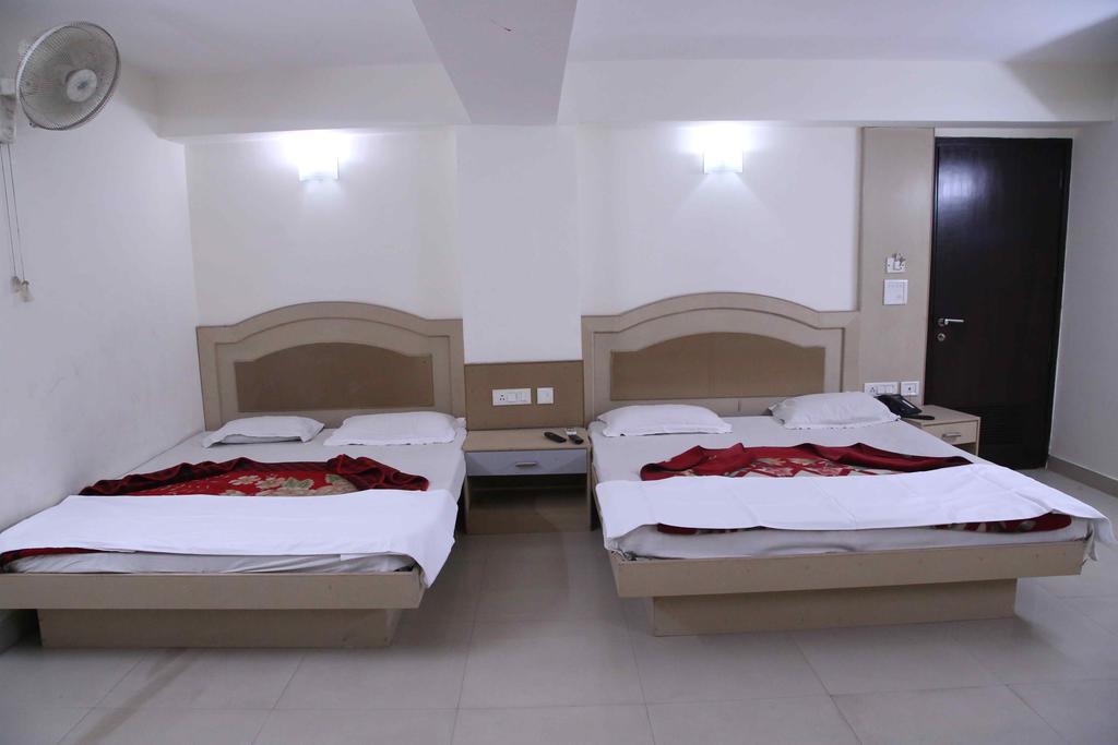 Hotel Durga International New Delhi Ruang foto