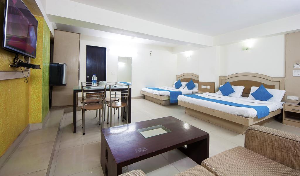 Hotel Durga International New Delhi Bagian luar foto